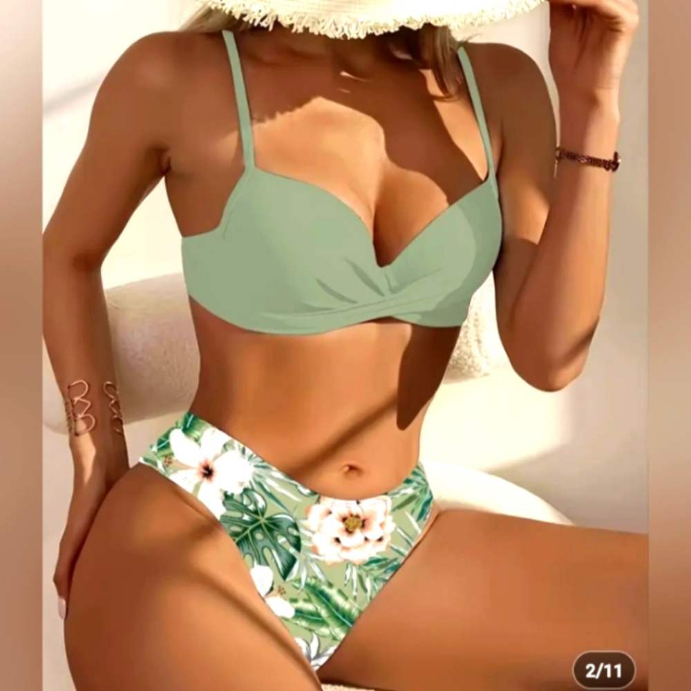 Women's Floral Green Bikini Set With Coverup Size Medium - Picture 2 of 5